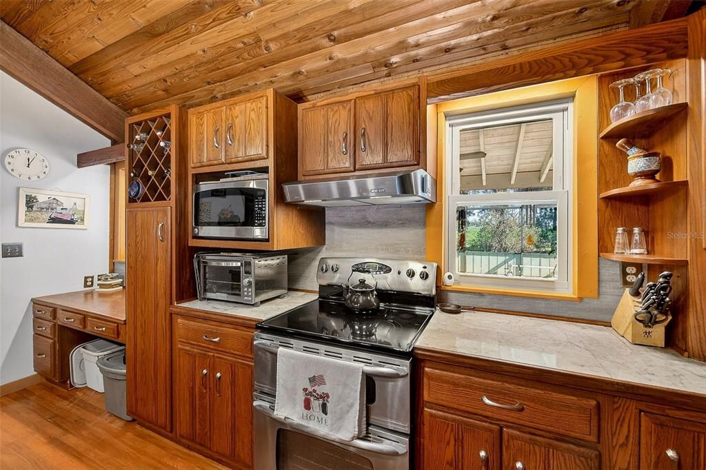 For Sale: $689,000 (4 beds, 2 baths, 3471 Square Feet)