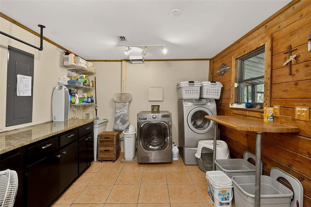 For Sale: $689,000 (4 beds, 2 baths, 3471 Square Feet)