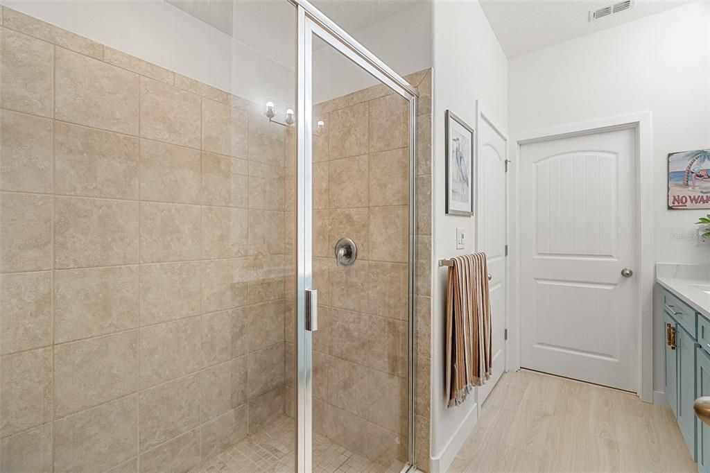 En Venta: $350,000 (4 camas, 2 baños, 2085 Pies cuadrados)