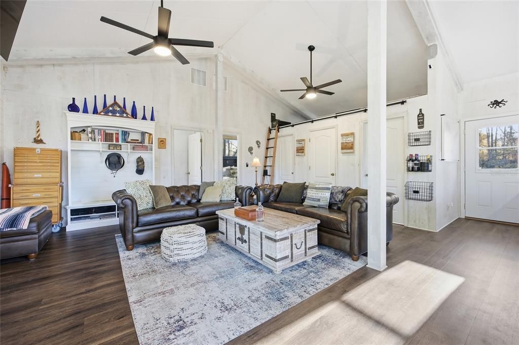 En Venta: $799,000 (2 camas, 1 baños, 1000 Pies cuadrados)