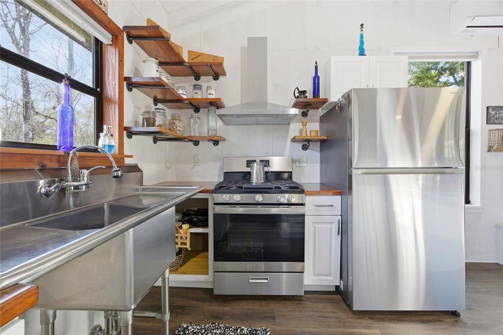 En Venta: $799,000 (2 camas, 1 baños, 1000 Pies cuadrados)