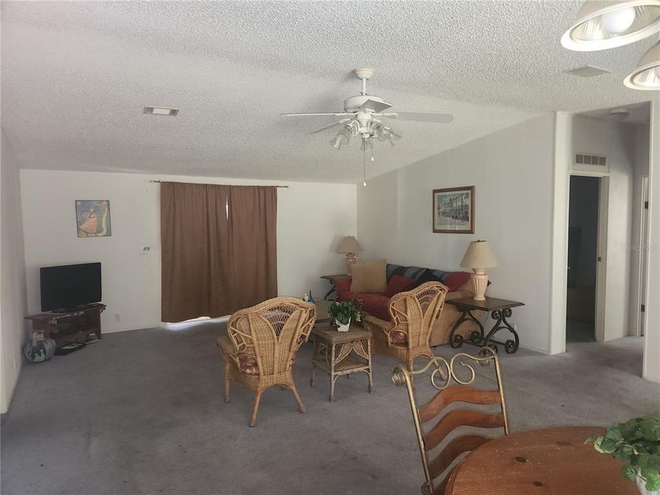For Sale: $420,000 (3 beds, 2 baths, 1512 Square Feet)