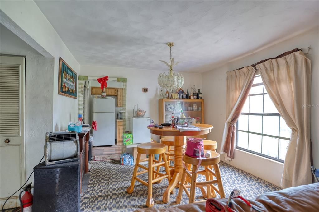 En Venta: $304,000 (6 camas, 0 baños, 2304 Pies cuadrados)