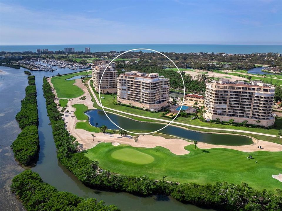Active With Contract: $1,460,000 (2 beds, 3 baths, 2550 Square Feet)