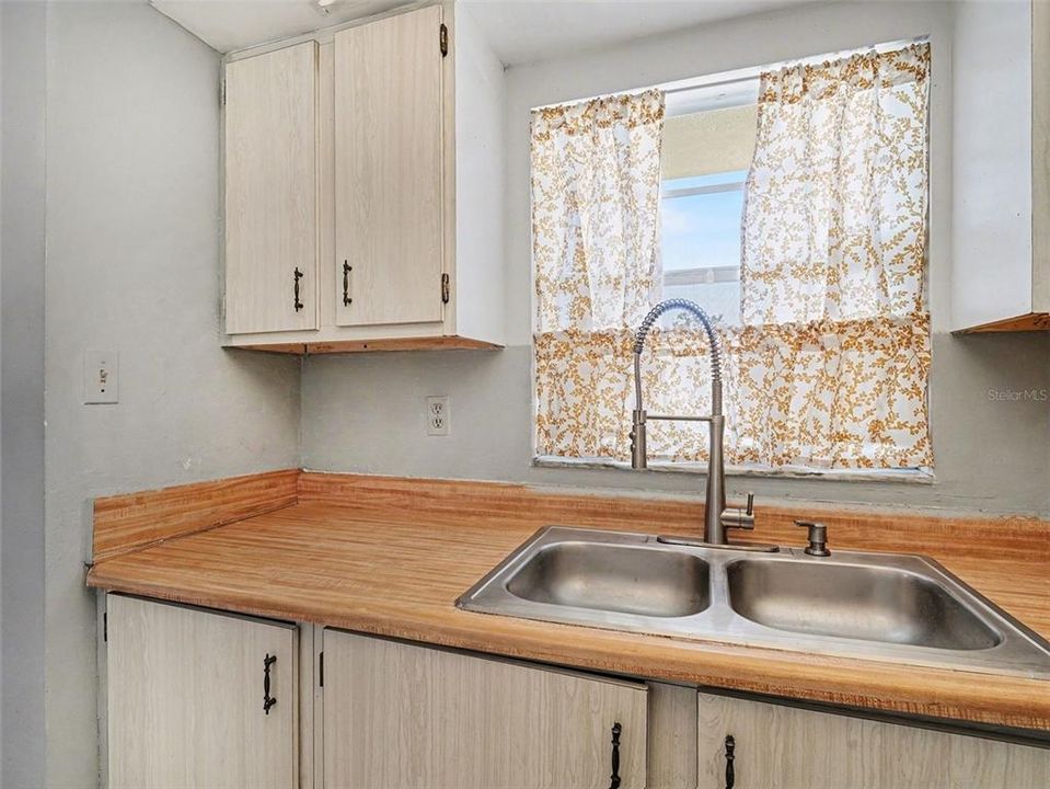 Activo con contrato: $70,900 (1 camas, 1 baños, 725 Pies cuadrados)