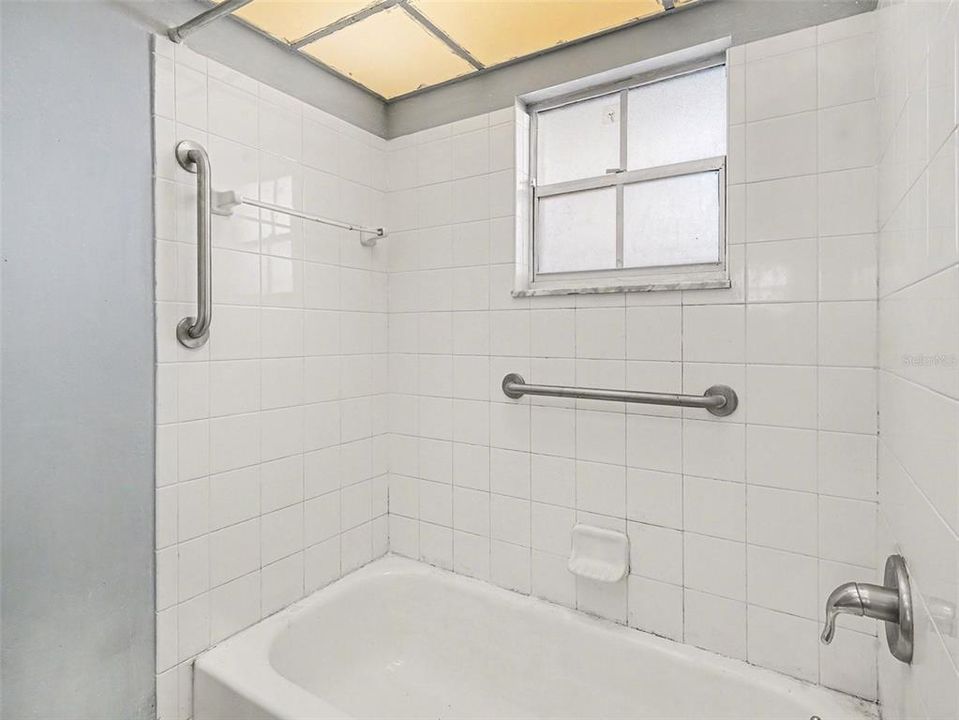 Activo con contrato: $70,900 (1 camas, 1 baños, 725 Pies cuadrados)