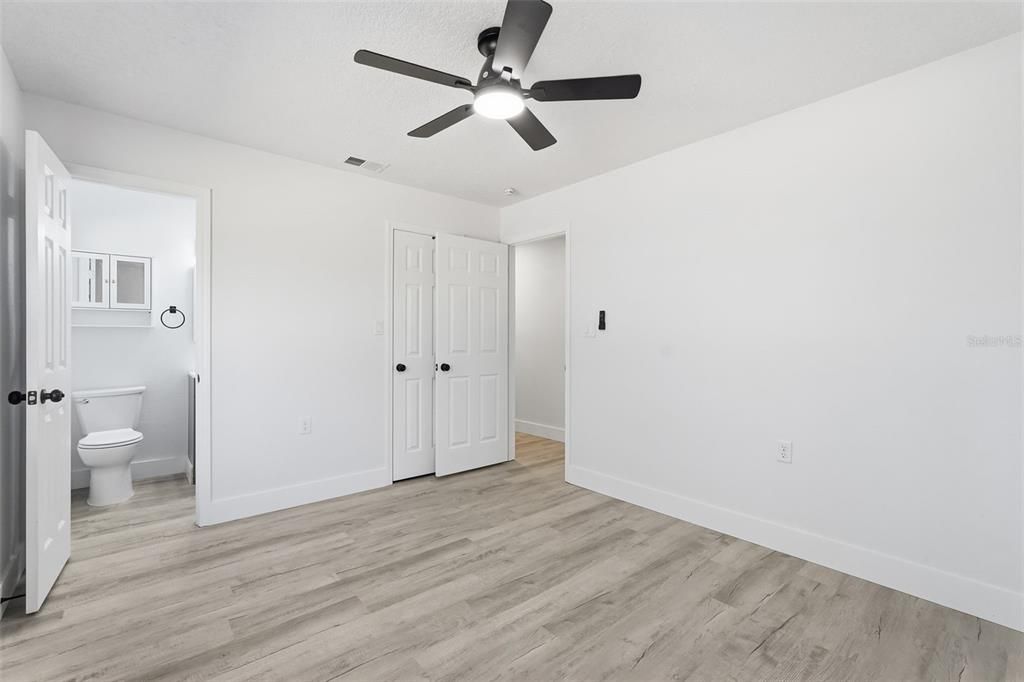 En Venta: $272,900 (4 camas, 1 baños, 1570 Pies cuadrados)