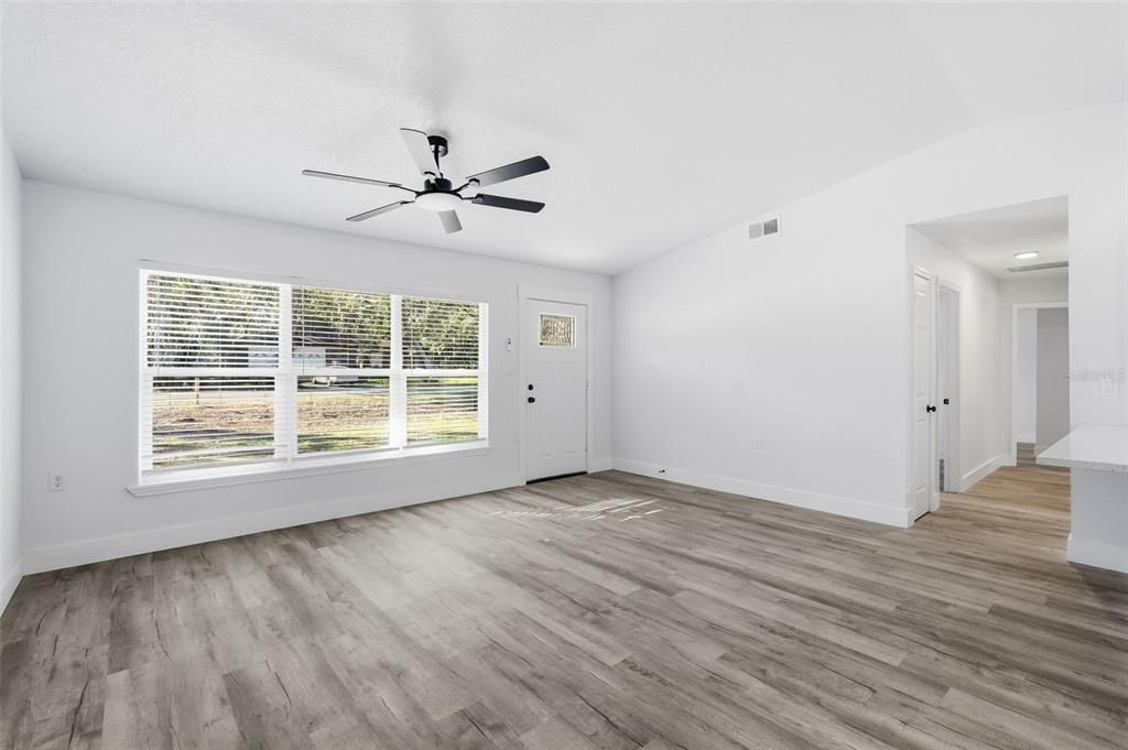 En Venta: $272,900 (4 camas, 1 baños, 1570 Pies cuadrados)