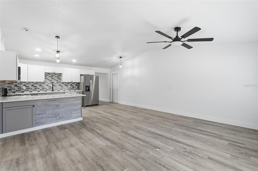 En Venta: $272,900 (4 camas, 1 baños, 1570 Pies cuadrados)