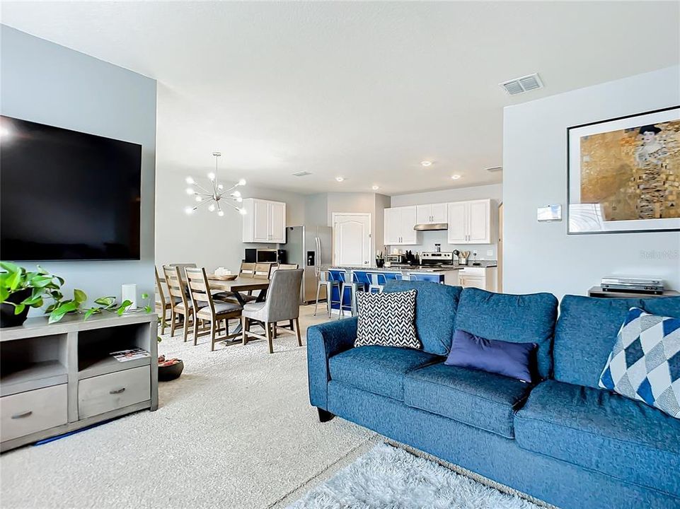 For Sale: $305,000 (4 beds, 2 baths, 1846 Square Feet)