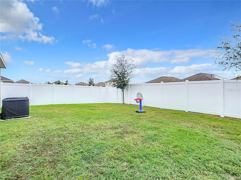 For Sale: $305,000 (4 beds, 2 baths, 1846 Square Feet)