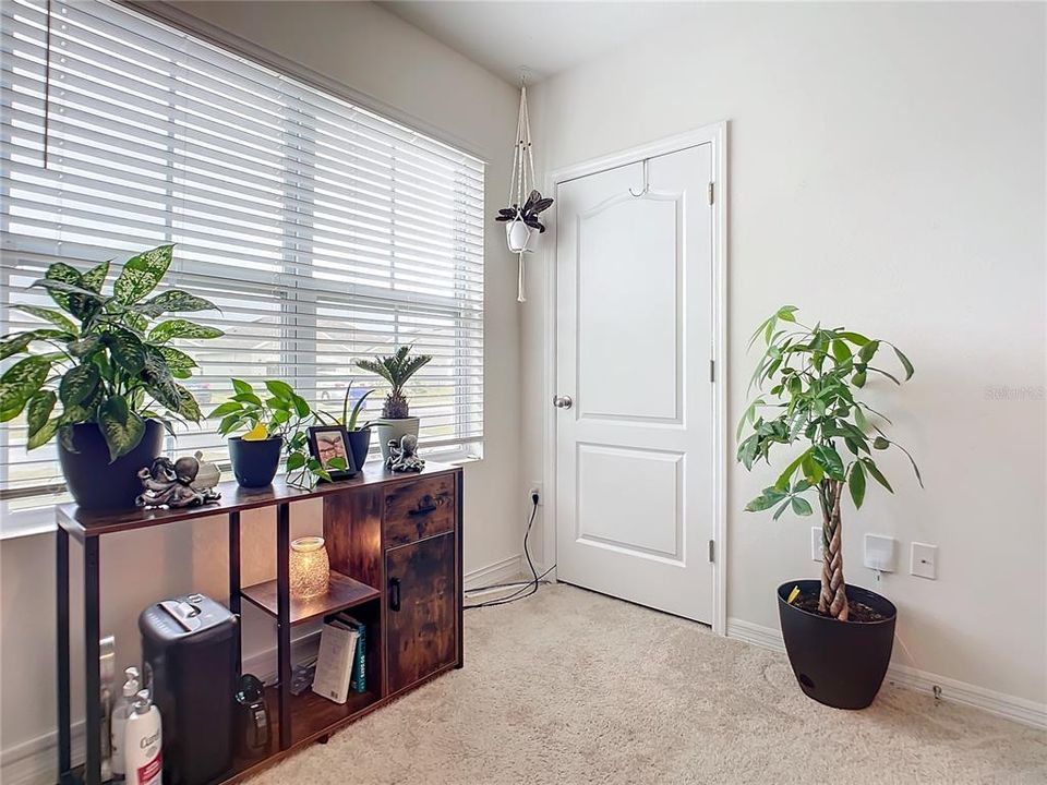 For Sale: $305,000 (4 beds, 2 baths, 1846 Square Feet)