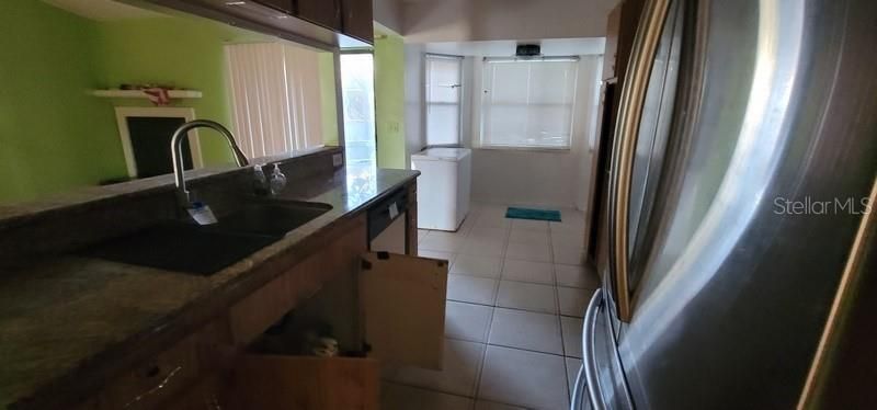 En Venta: $240,000 (4 camas, 2 baños, 1738 Pies cuadrados)