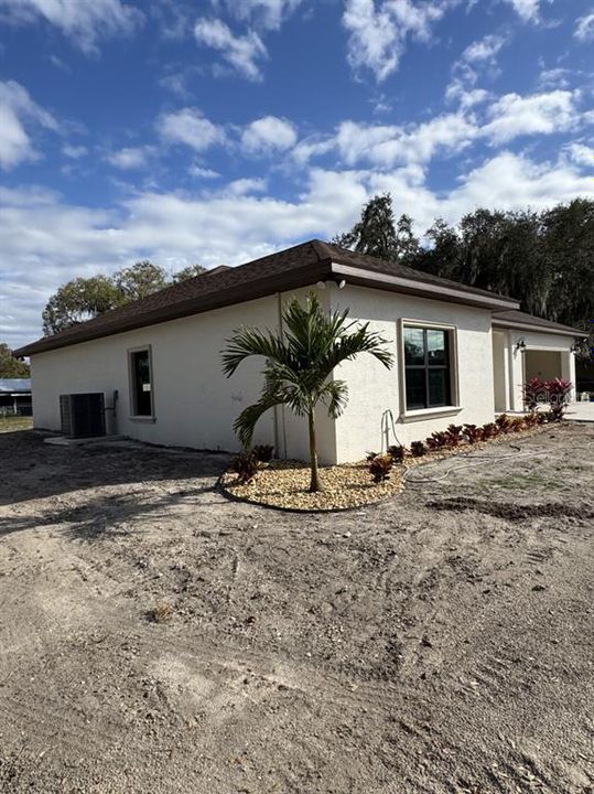En Venta: $535,000 (4 camas, 2 baños, 1970 Pies cuadrados)