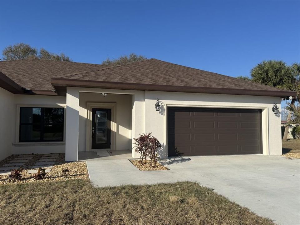 En Venta: $482,000 (4 camas, 2 baños, 1970 Pies cuadrados)