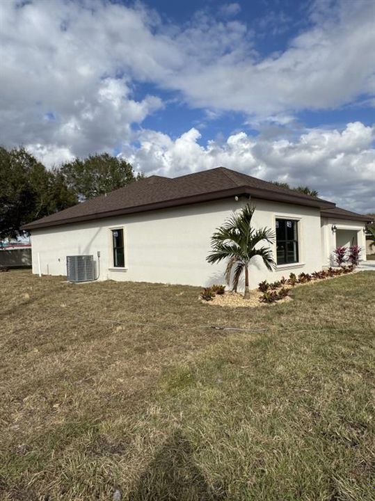 En Venta: $482,000 (4 camas, 2 baños, 1970 Pies cuadrados)