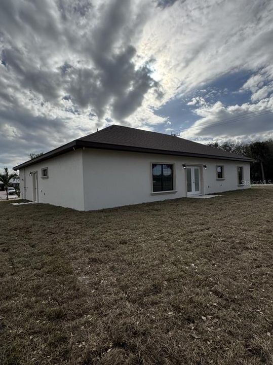 En Venta: $482,000 (4 camas, 2 baños, 1970 Pies cuadrados)