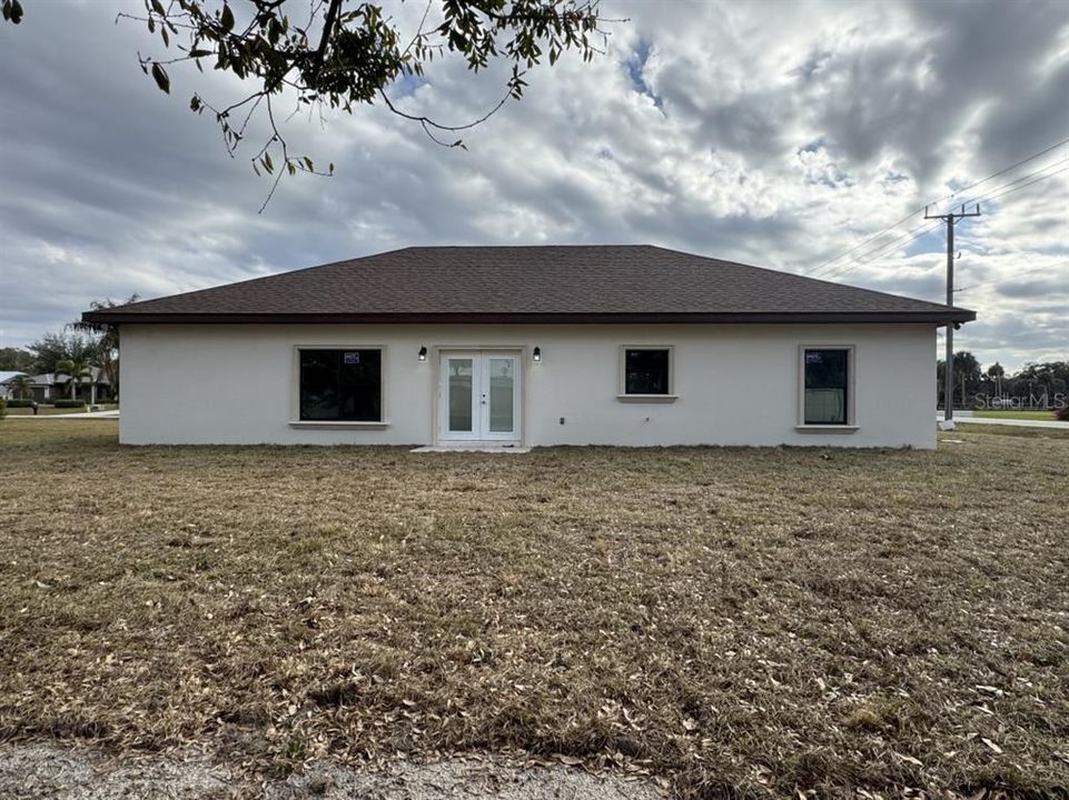 En Venta: $482,000 (4 camas, 2 baños, 1970 Pies cuadrados)
