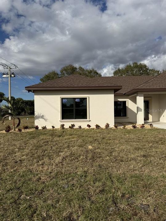 En Venta: $482,000 (4 camas, 2 baños, 1970 Pies cuadrados)