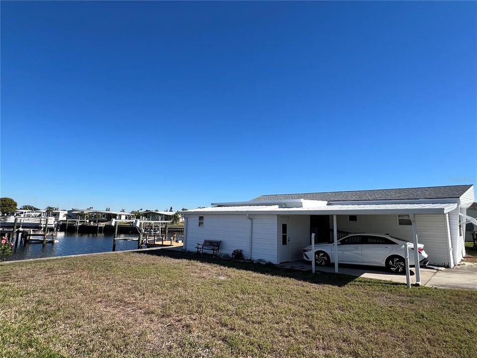Active With Contract: $139,000 (2 beds, 1 baths, 1084 Square Feet)