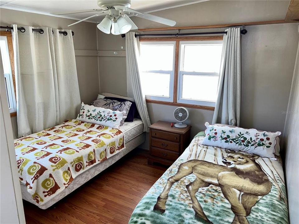 Active With Contract: $139,000 (2 beds, 1 baths, 1084 Square Feet)