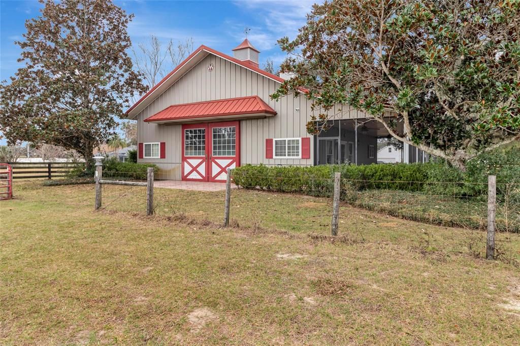 En Venta: $1,650,000 (5.21 acres)
