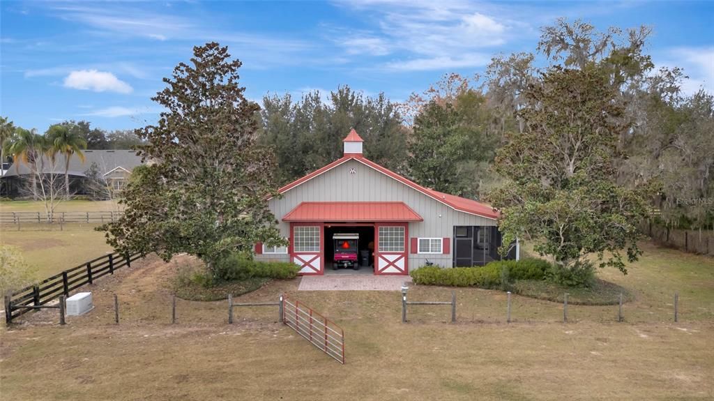 En Venta: $1,650,000 (5.21 acres)