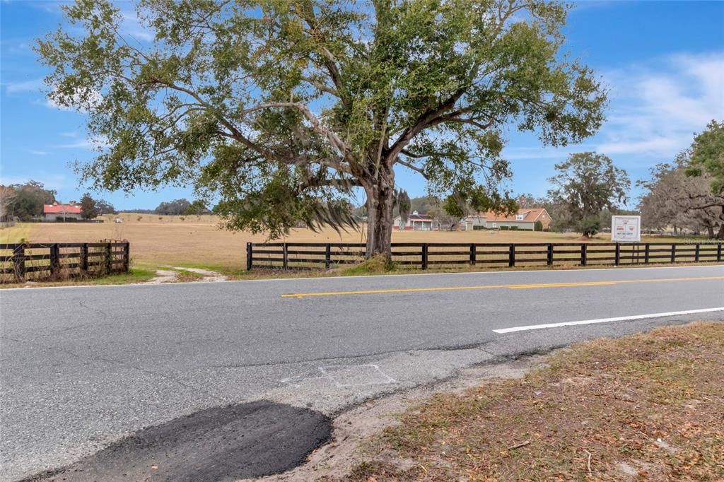 En Venta: $1,650,000 (5.21 acres)