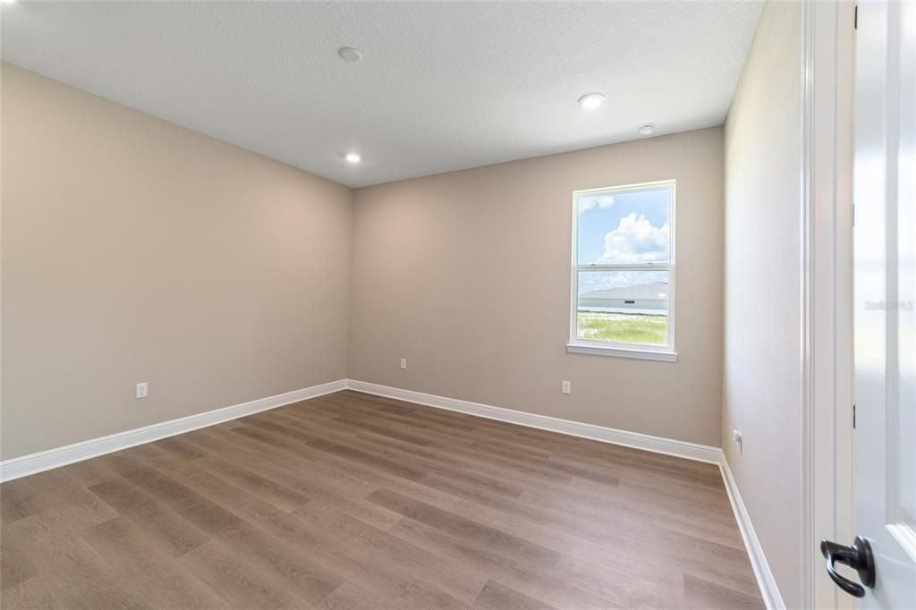 For Sale: $689,000 (3 beds, 3 baths, 2828 Square Feet)