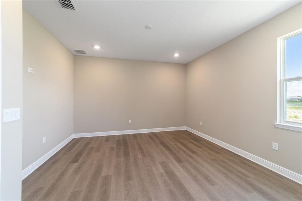 For Sale: $689,000 (3 beds, 3 baths, 2828 Square Feet)