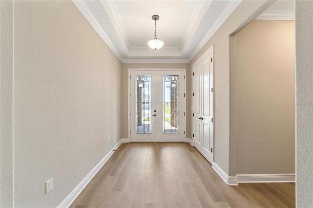 For Sale: $689,000 (3 beds, 3 baths, 2828 Square Feet)