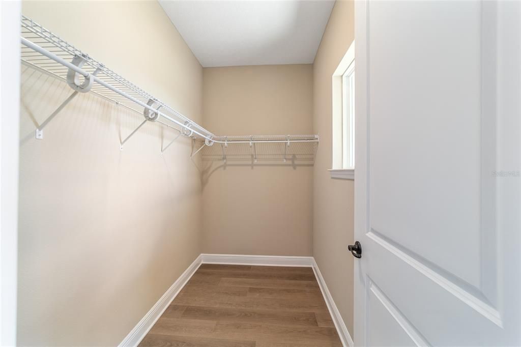 For Sale: $689,000 (3 beds, 3 baths, 2828 Square Feet)