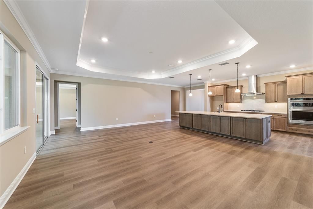 For Sale: $689,000 (3 beds, 3 baths, 2828 Square Feet)