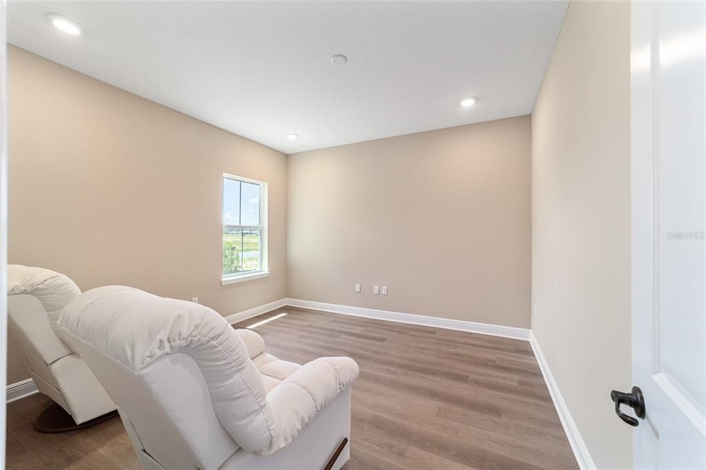 For Sale: $689,000 (3 beds, 3 baths, 2828 Square Feet)