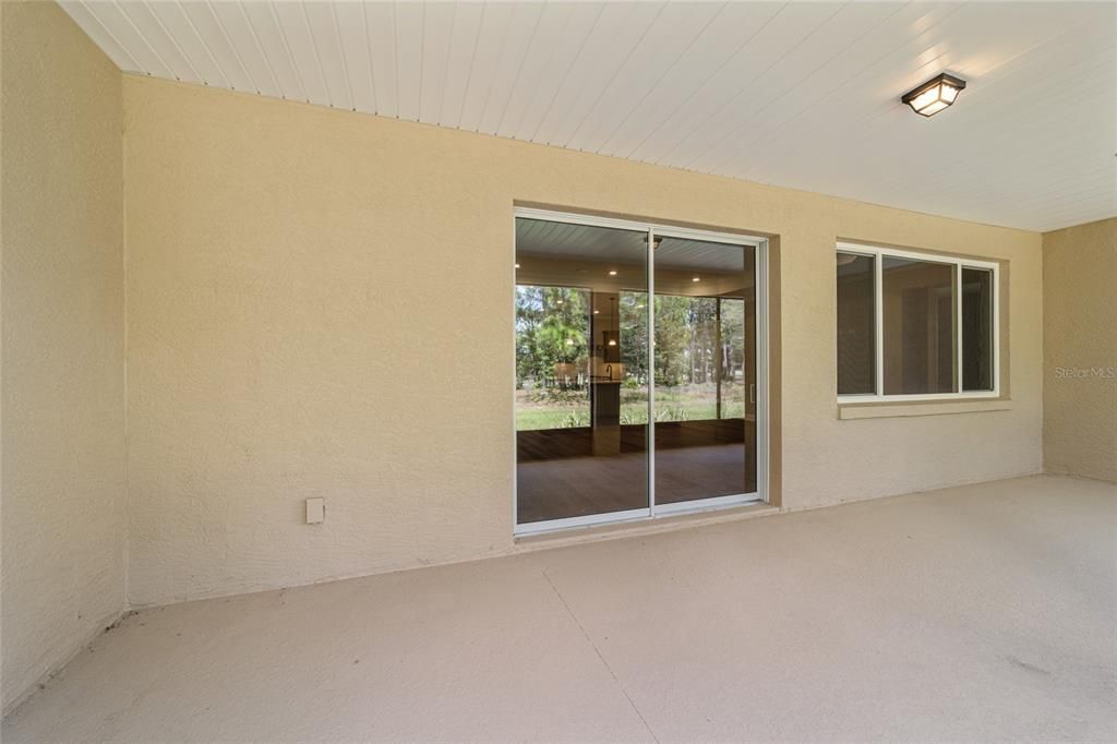 For Sale: $689,000 (3 beds, 3 baths, 2828 Square Feet)
