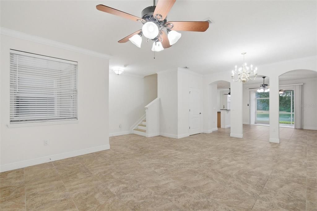 For Sale: $244,900 (3 beds, 2 baths, 1636 Square Feet)