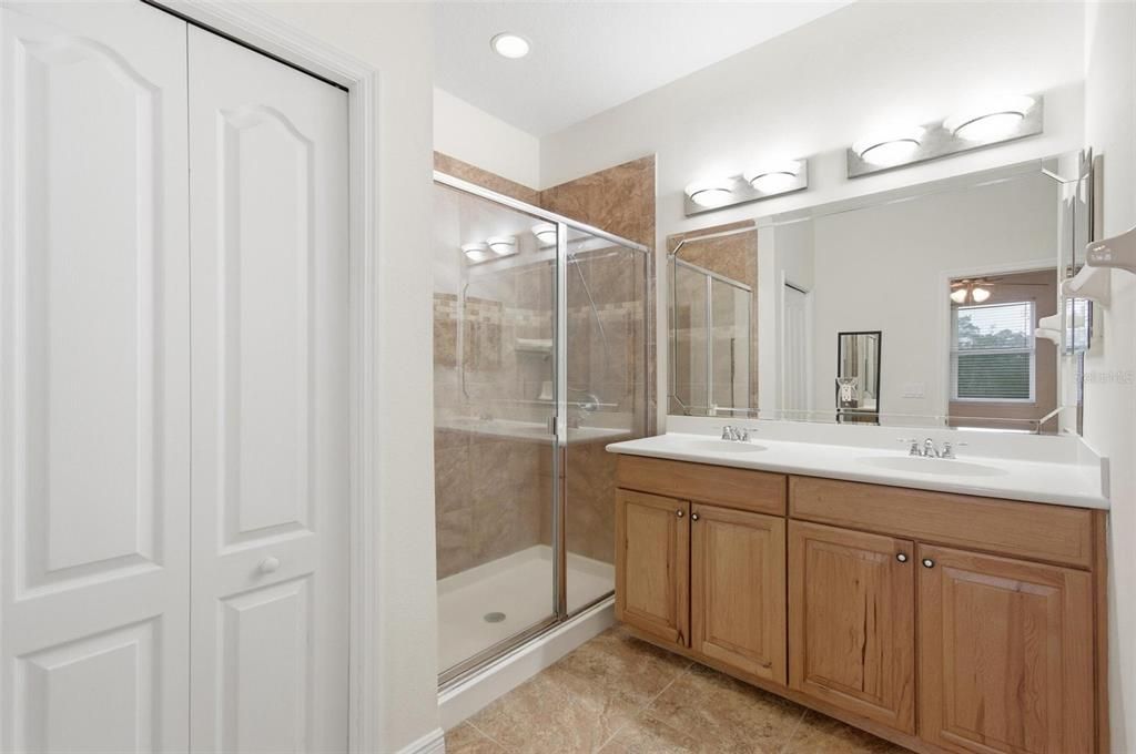 For Sale: $244,900 (3 beds, 2 baths, 1636 Square Feet)