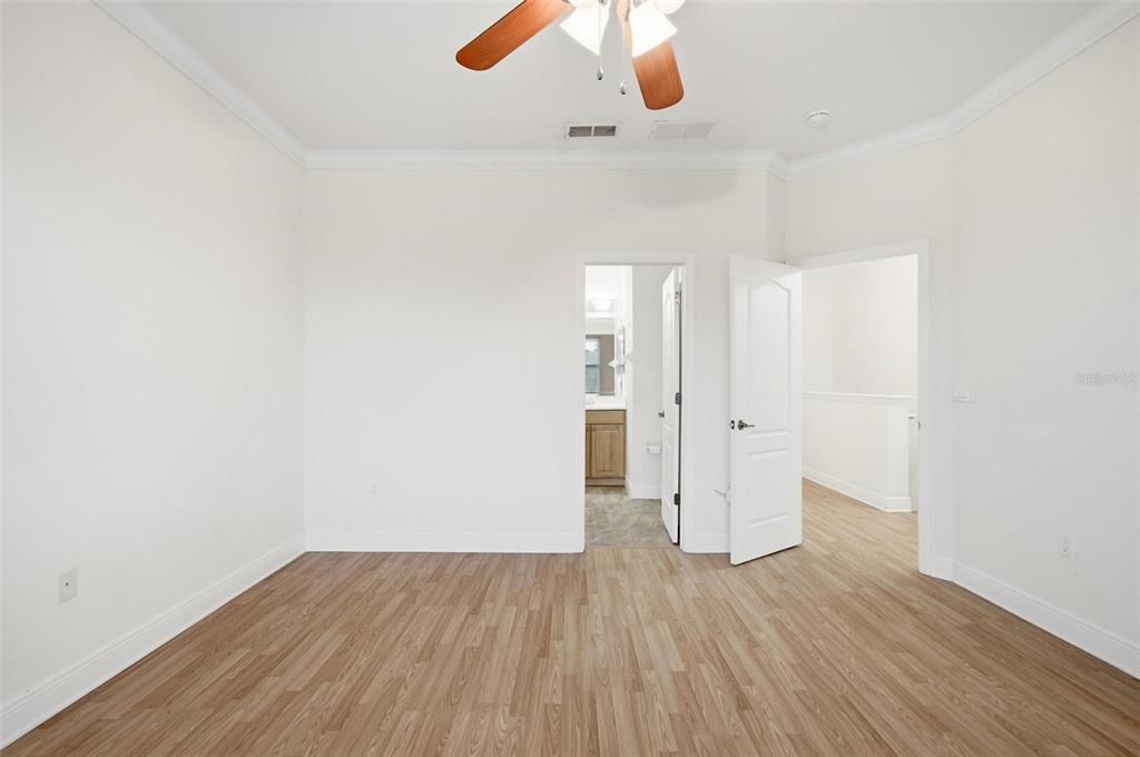 For Sale: $244,900 (3 beds, 2 baths, 1636 Square Feet)