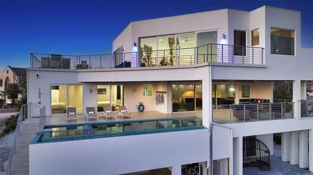На продажу: $5,995,000 (4 спален, 4 ванн, 4224 Квадратных фут)