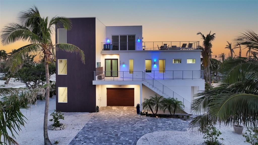 На продажу: $5,995,000 (4 спален, 4 ванн, 4224 Квадратных фут)