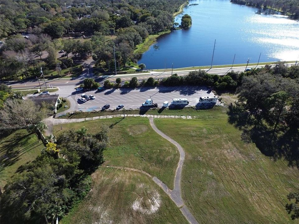 En Venta: $799,900 (1.00 acres)