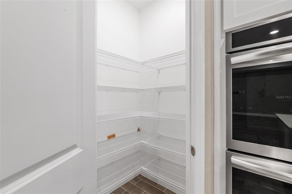 На продажу: $550,000 (4 спален, 3 ванн, 2692 Квадратных фут)