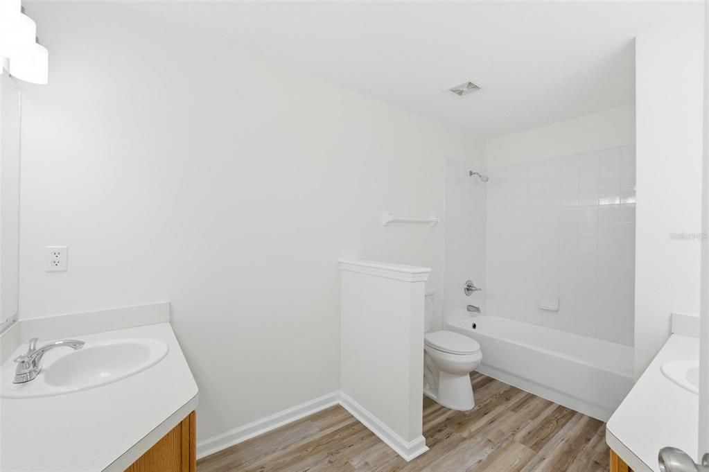 Active With Contract: $259,000 (4 beds, 2 baths, 1553 Square Feet)