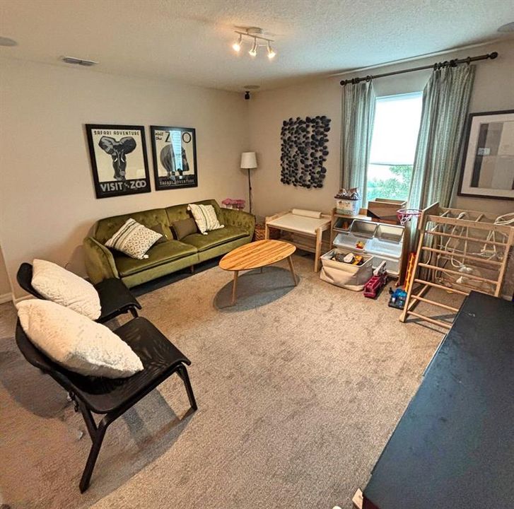 В аренду: $3,250 (3 спален, 2 ванн, 2142 Квадратных фут)