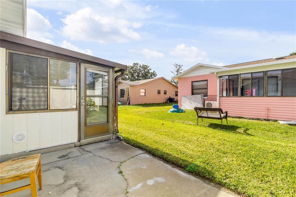 Active With Contract: $215,000 (2 beds, 2 baths, 1038 Square Feet)
