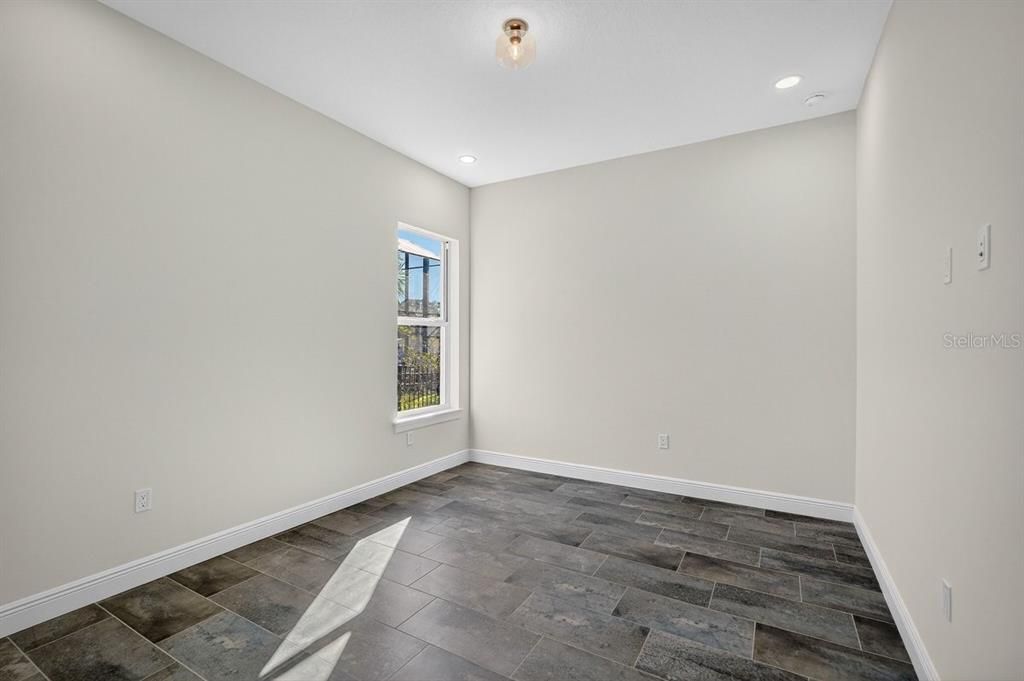 Activo con contrato: $789,000 (4 camas, 3 baños, 2412 Pies cuadrados)