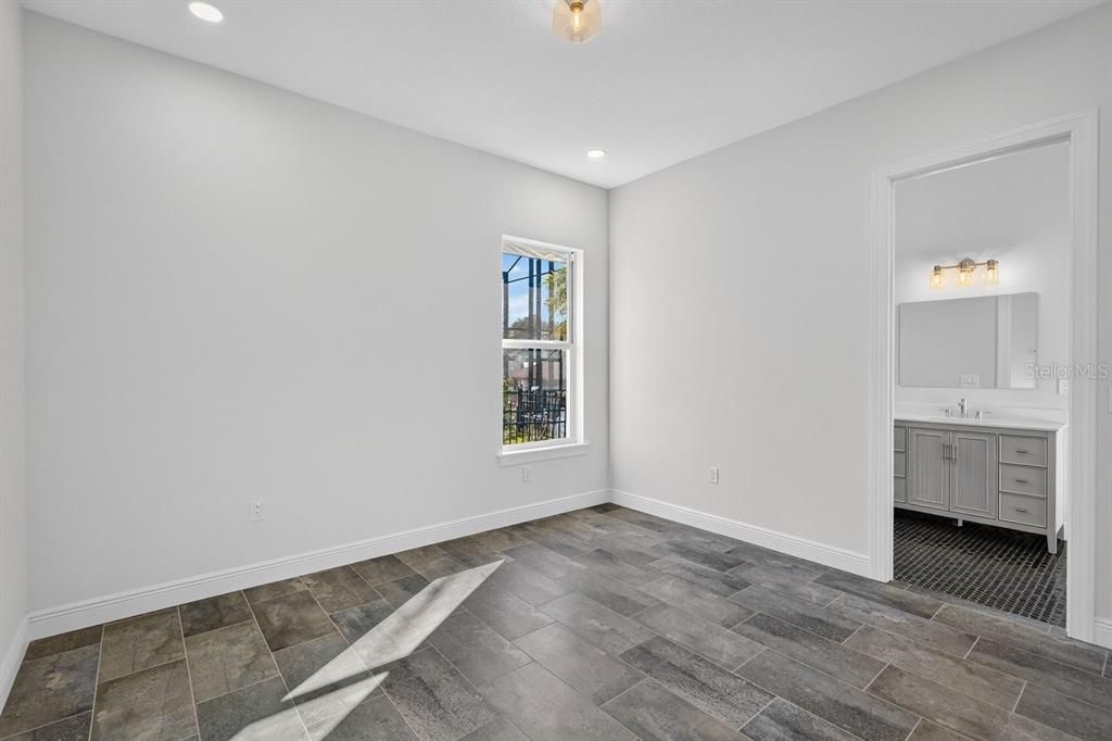 Activo con contrato: $789,000 (4 camas, 3 baños, 2412 Pies cuadrados)
