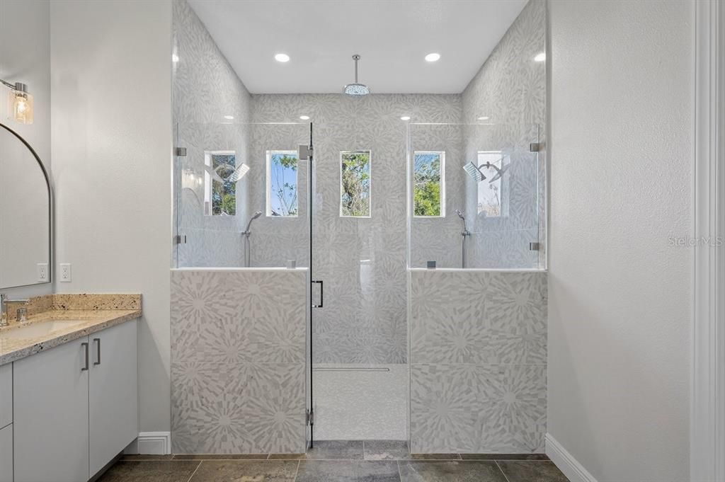 Activo con contrato: $789,000 (4 camas, 3 baños, 2412 Pies cuadrados)