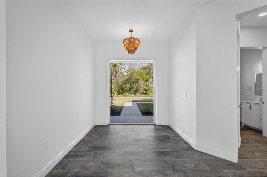 Activo con contrato: $789,000 (4 camas, 3 baños, 2412 Pies cuadrados)