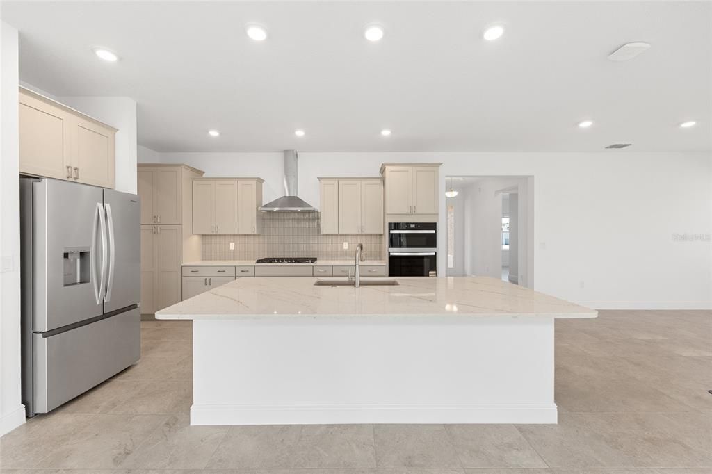 For Sale: $519,005 (2 beds, 2 baths, 2145 Square Feet)